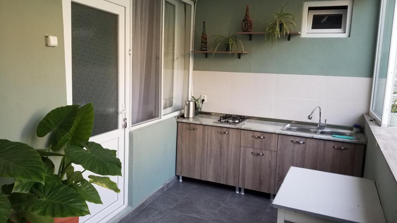 Guest House Green Rose Borjomi Ngoại thất bức ảnh