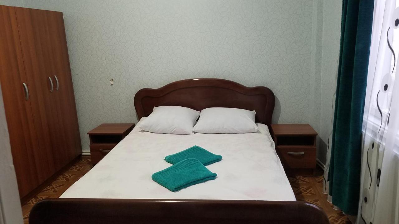 Guest House Green Rose Borjomi Ngoại thất bức ảnh
