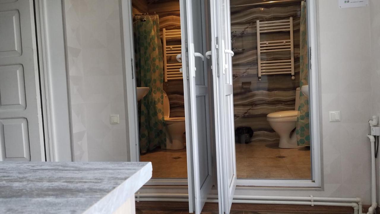 Guest House Green Rose Borjomi Ngoại thất bức ảnh